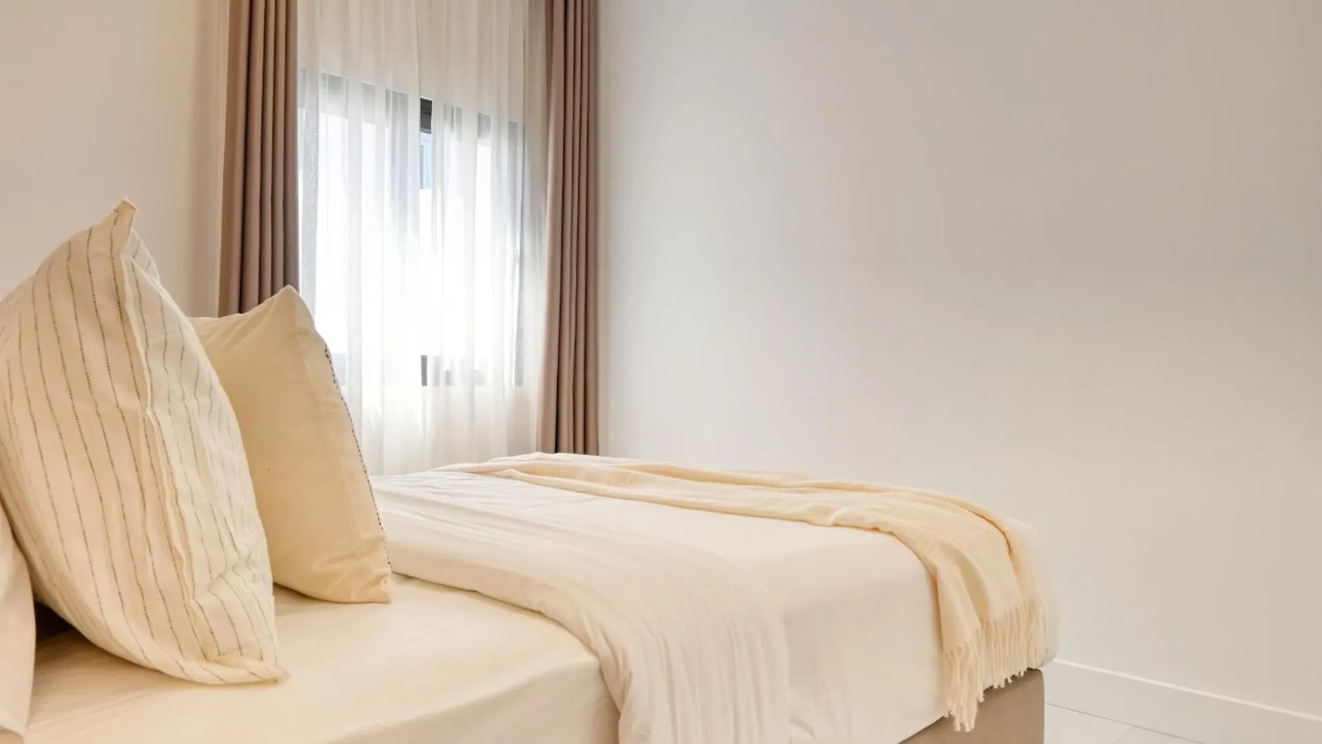 Beco Santa Emilia 1C, A Home In Madeira Funchal